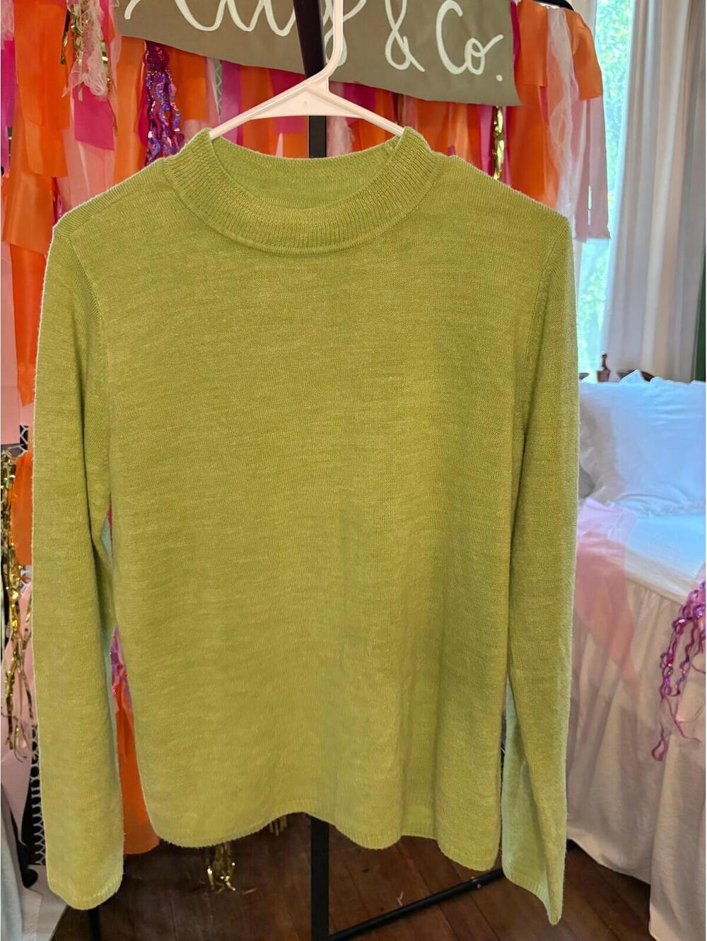 104. GREEN SWEATER